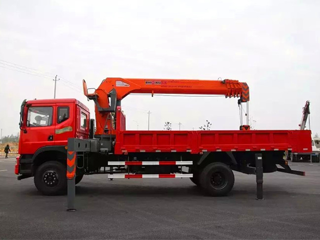 東風D701(可裝3.2~8噸吊機)隨車吊帶自卸 東風D701(可裝3.2~8噸吊機)隨車吊帶自卸