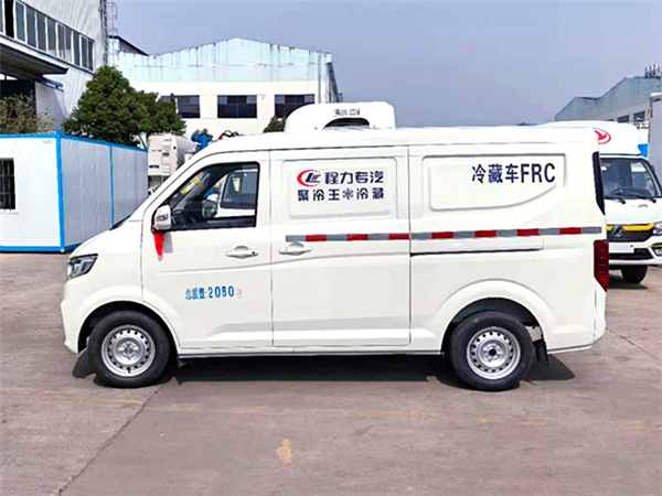 長(zhǎng)安V3面包冷藏車(chē)
