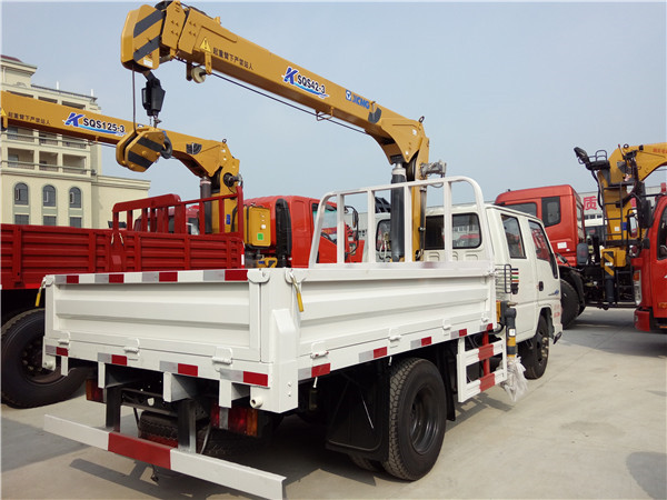 江鈴順達(dá)雙排徐工2噸隨車吊