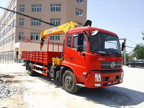 東風(fēng)天錦國五徐工6.3噸隨車吊