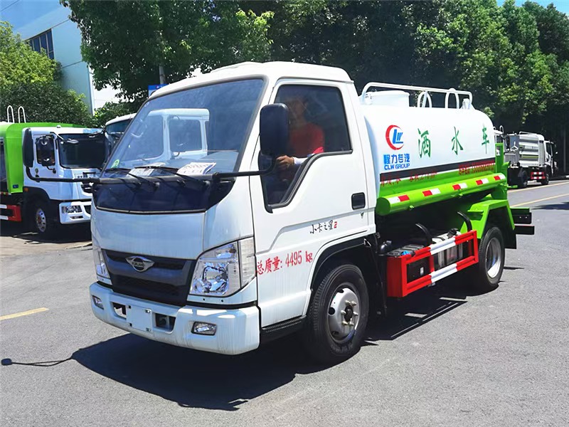 福田時(shí)代藍(lán)牌灑水車(chē)