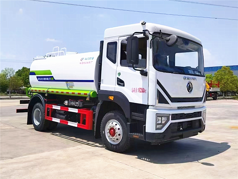 東風(fēng)多利卡D9灑水車