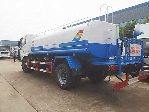 東風(fēng)新款天錦KS灑水車(chē)