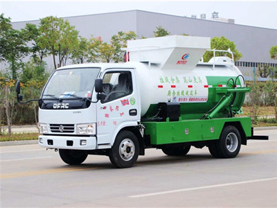 東風(fēng)多利卡5方餐廚垃圾車