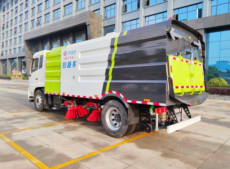 東風天錦12方掃路車
