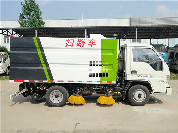 福田時(shí)代3方掃路車