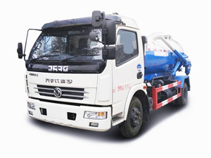 東風(fēng)多利卡D7吸污車(chē)