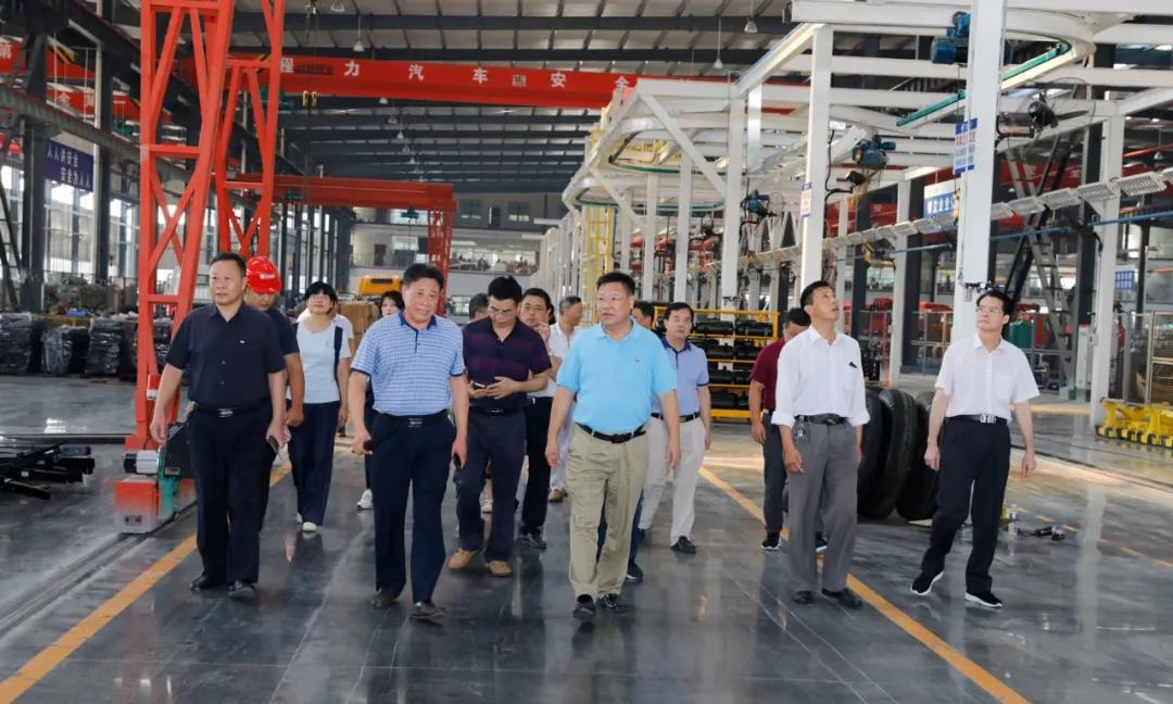 廣東省茂名政協主席團參觀程力商用車工業(yè)園