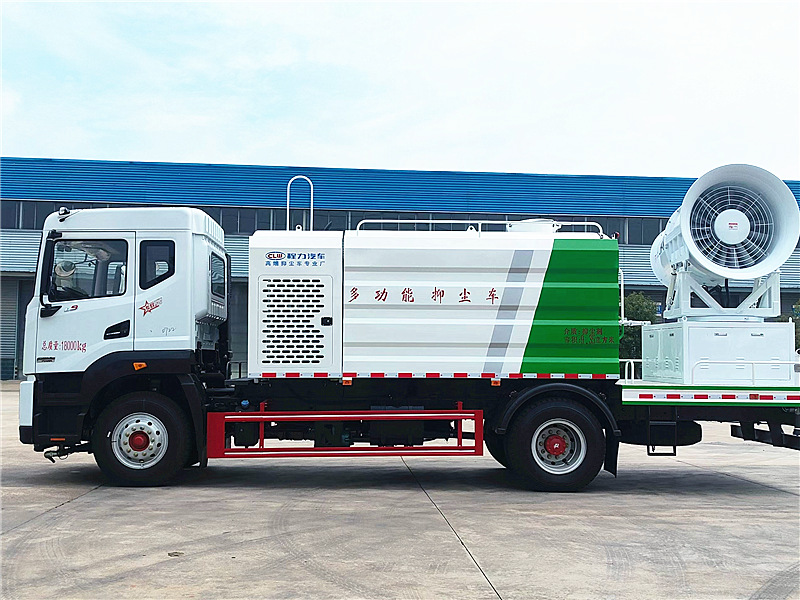 東風(fēng)D9抑塵灑水車國(guó)六提升質(zhì)量交車