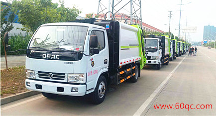 10臺6方東風D6多利卡壓縮式垃圾車出發(fā)湖南