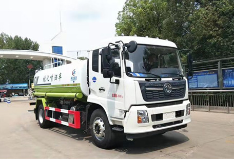 國(guó)六東風(fēng)天錦灑水車(chē)價(jià)格，東風(fēng)康明斯灑水車(chē)13-14噸首選車(chē)型