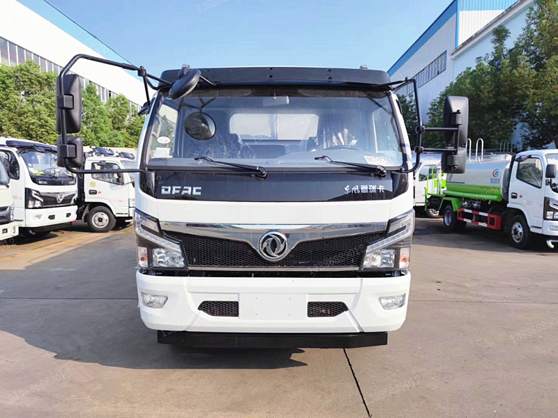 東風(fēng)福瑞卡國(guó)六7~9.5灑水車(chē)