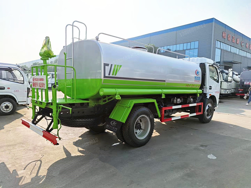 東風(fēng)福瑞卡F7灑水車(chē)