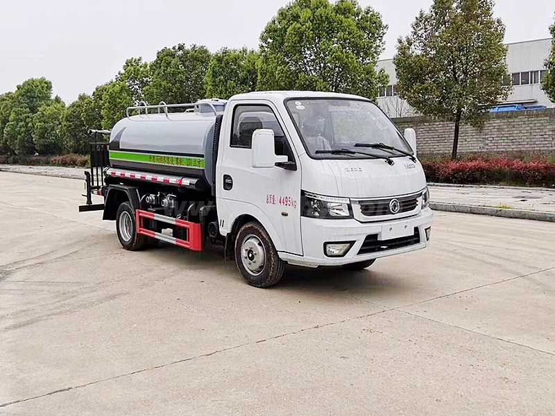 東風(fēng)途逸藍(lán)牌灑水車