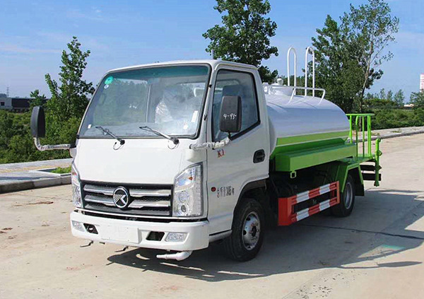 凱馬K1藍(lán)牌灑水車