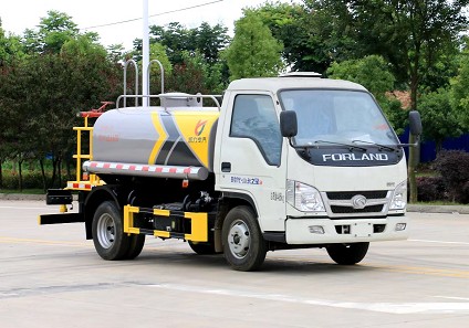 國(guó)六福田時(shí)代小卡之星藍(lán)牌2.7噸灑水車(chē)