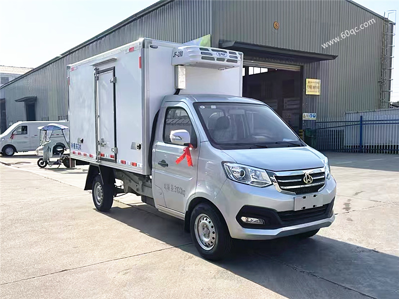 長(zhǎng)安金標(biāo)T3冷藏車