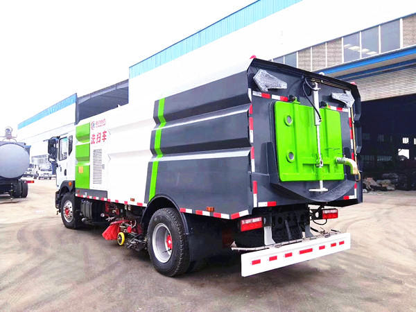 東風多利卡15方洗掃車 東風多利卡15方洗掃車