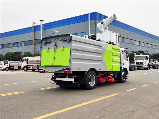 東風(fēng)福瑞卡F7掃路車