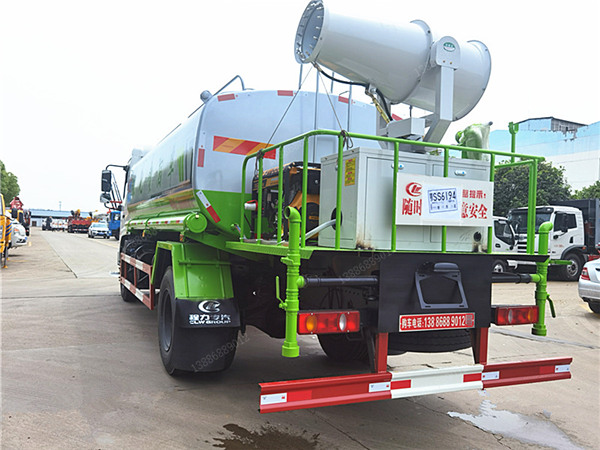 東風(fēng)天錦霧炮灑水車(chē)