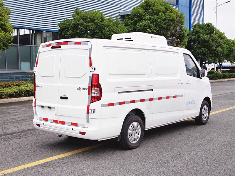 長安睿行EM80純電冷藏車