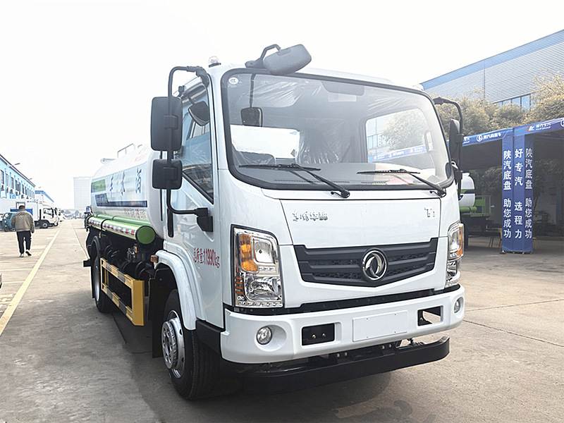 東風華神T1灑水車 東風華神T1灑水車