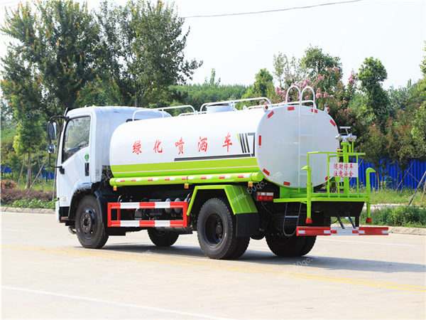 東風(fēng)大福瑞卡灑水車