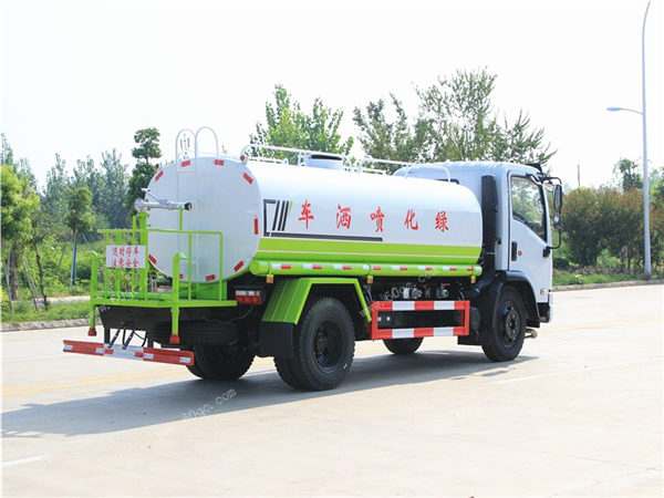 東風(fēng)大福瑞卡灑水車