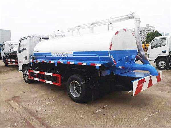 東風福瑞卡5方吸糞車