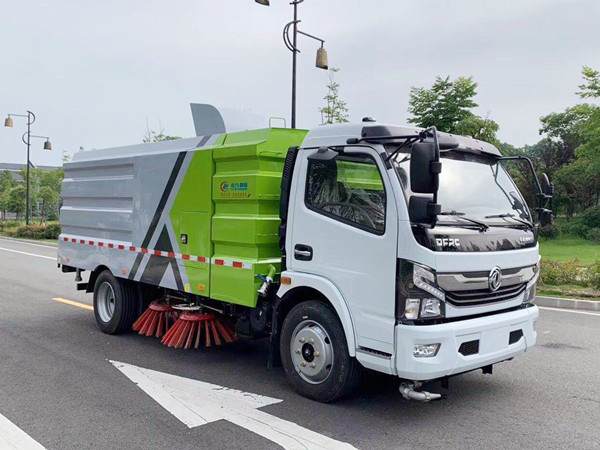 東風凱普特8方國六掃路車
