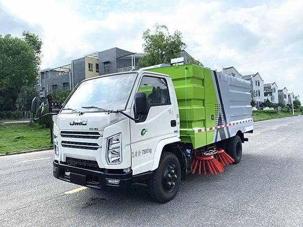 江鈴順達(dá)國六掃路車