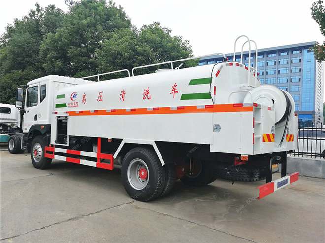東風多利卡10噸高壓清洗車