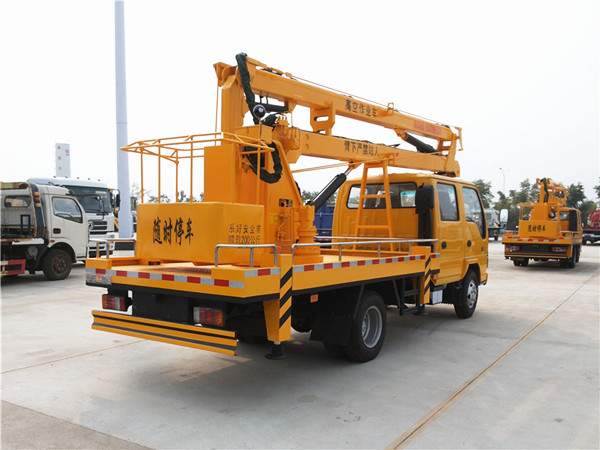 慶鈴五十鈴雙排高空作業(yè)車