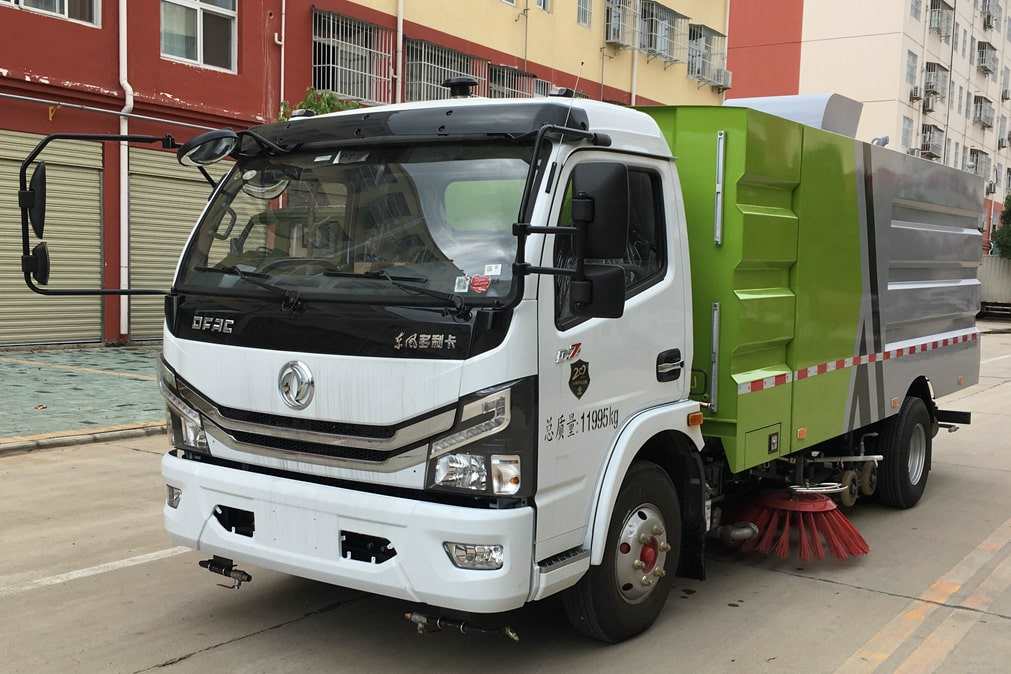 國六東風5噸洗掃車配置，東風多利卡D7洗掃車預售價多少
