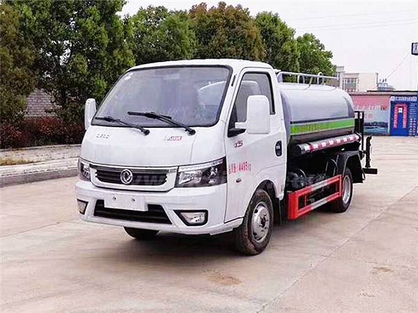 東風途逸藍牌灑水車